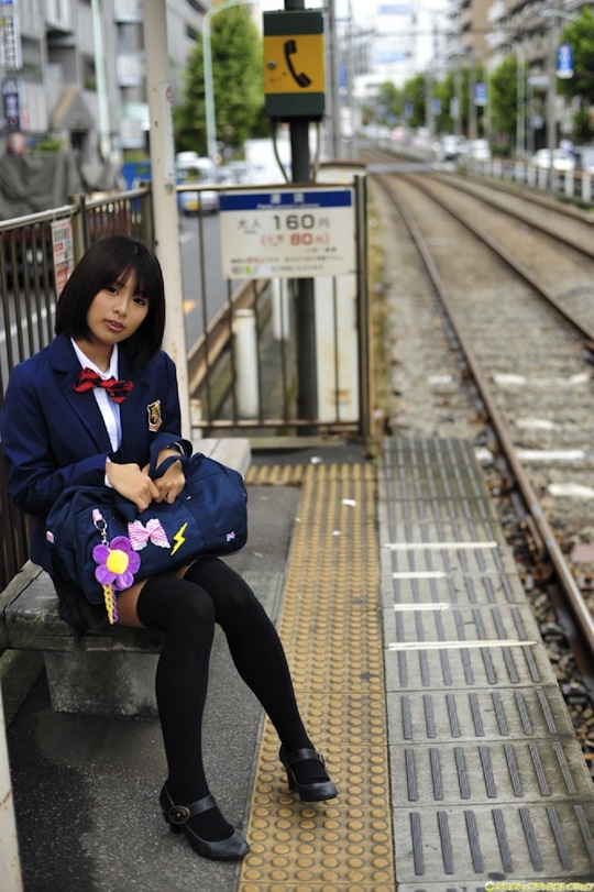 Teen Groping Japanese Trains Pics Telegraph