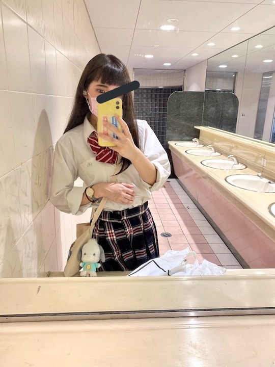 Japanese Shaved Pussy Self Shot - Japanese high school girl posts series of nude selfies, reveals flat chest  and shaved pussy â€“ Tokyo Kinky Sex, Erotic and Adult Japan